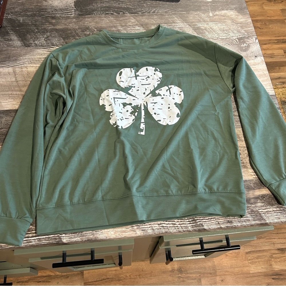 Clover Green Pattern Pull Over/ Sweatshirt - image 1